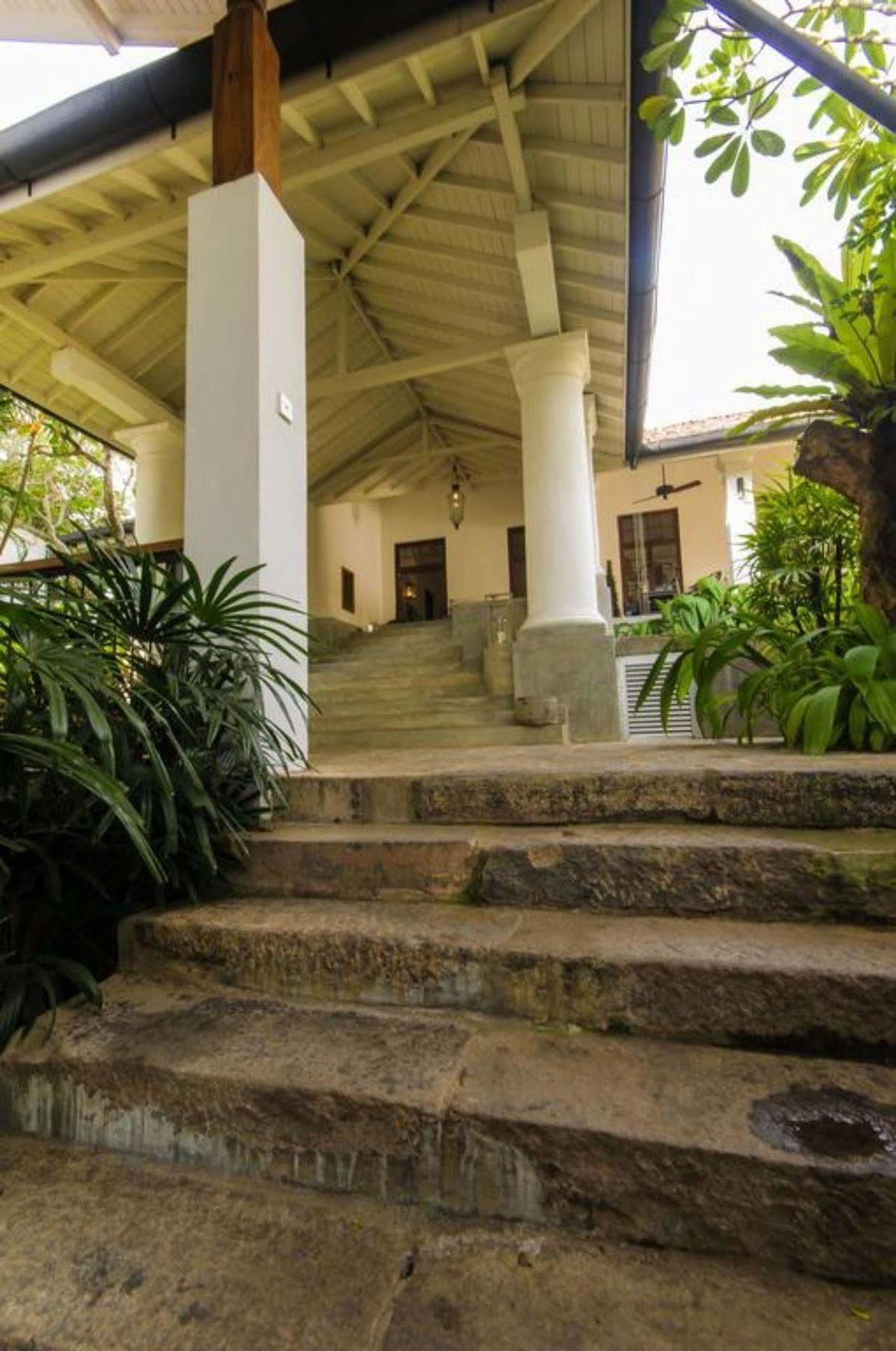 D Pavilion Boutique Hotel Коломбо Екстериор снимка