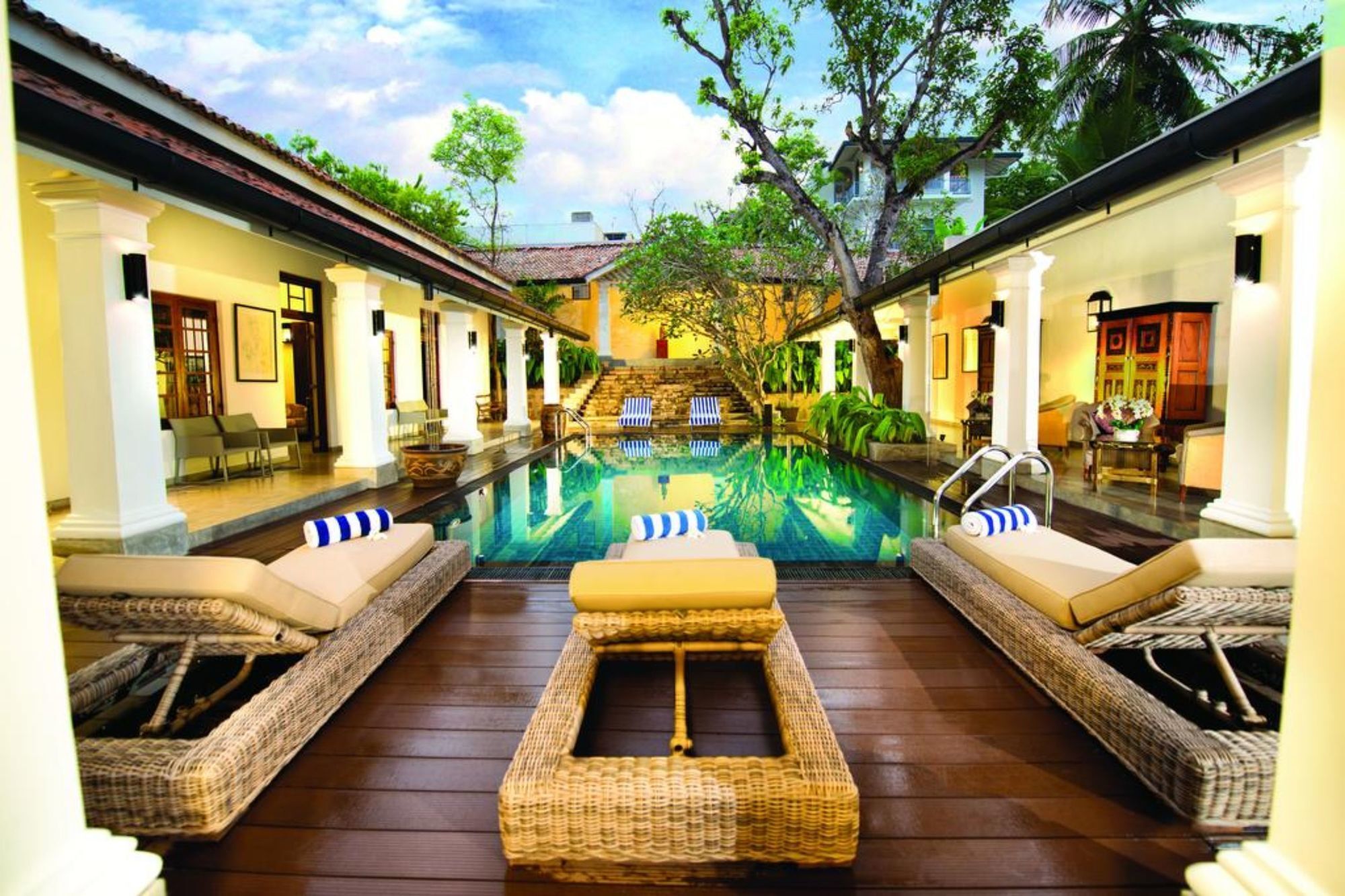 D Pavilion Boutique Hotel Коломбо Екстериор снимка
